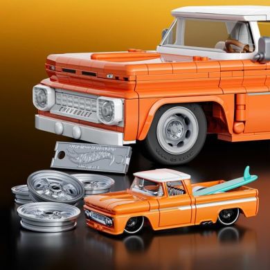 Коллекционная машинка-конструктор Chevy серии Elite Mattel Brick Shop JFT20