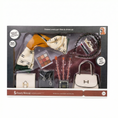 Набор косметики и аксессуаров Модница H с сумочкой S5