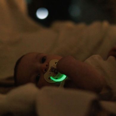 Пустышка анатомическая силиконовая 0-6 мес. бежевая коричневая BabyOno 1670/01