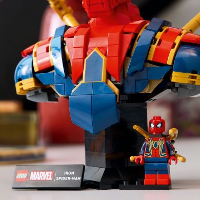 Конструктор Погруддя Залізної Людини-Павука LEGO Super Heroes 76326