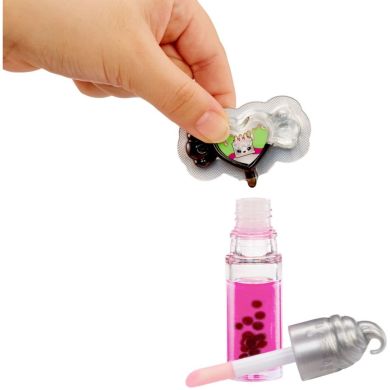 Игровой набор с куклой и блеском для губ YUMMILAND (ЯМИЛЕНД) SS КЕЙКС 545804