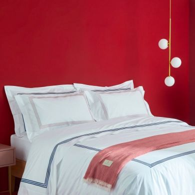 Постель цв. WHITE (простыня 280*260, пододеяльник 220*240, 2 наволочки 50*80) Biancoperla