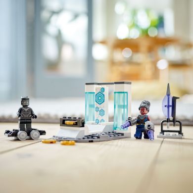 Конструктор Лабораторія Шурі LEGO Super Heroes 76212