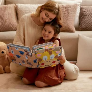 Развивающая книга для детей Монтессори Жираф XIE SHENG TOYS 25006