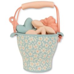 Силиконовый пляжный набор с ведром, лопатой и 3 формами Green Flowers Swim Essentials 2024SE1668