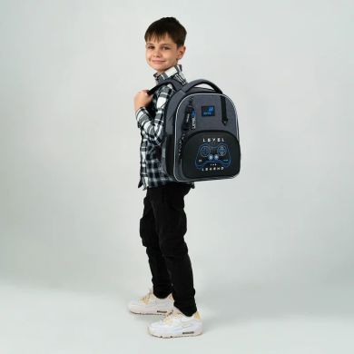 Рюкзак Education каркасний 556 Level UP K26-556M-3